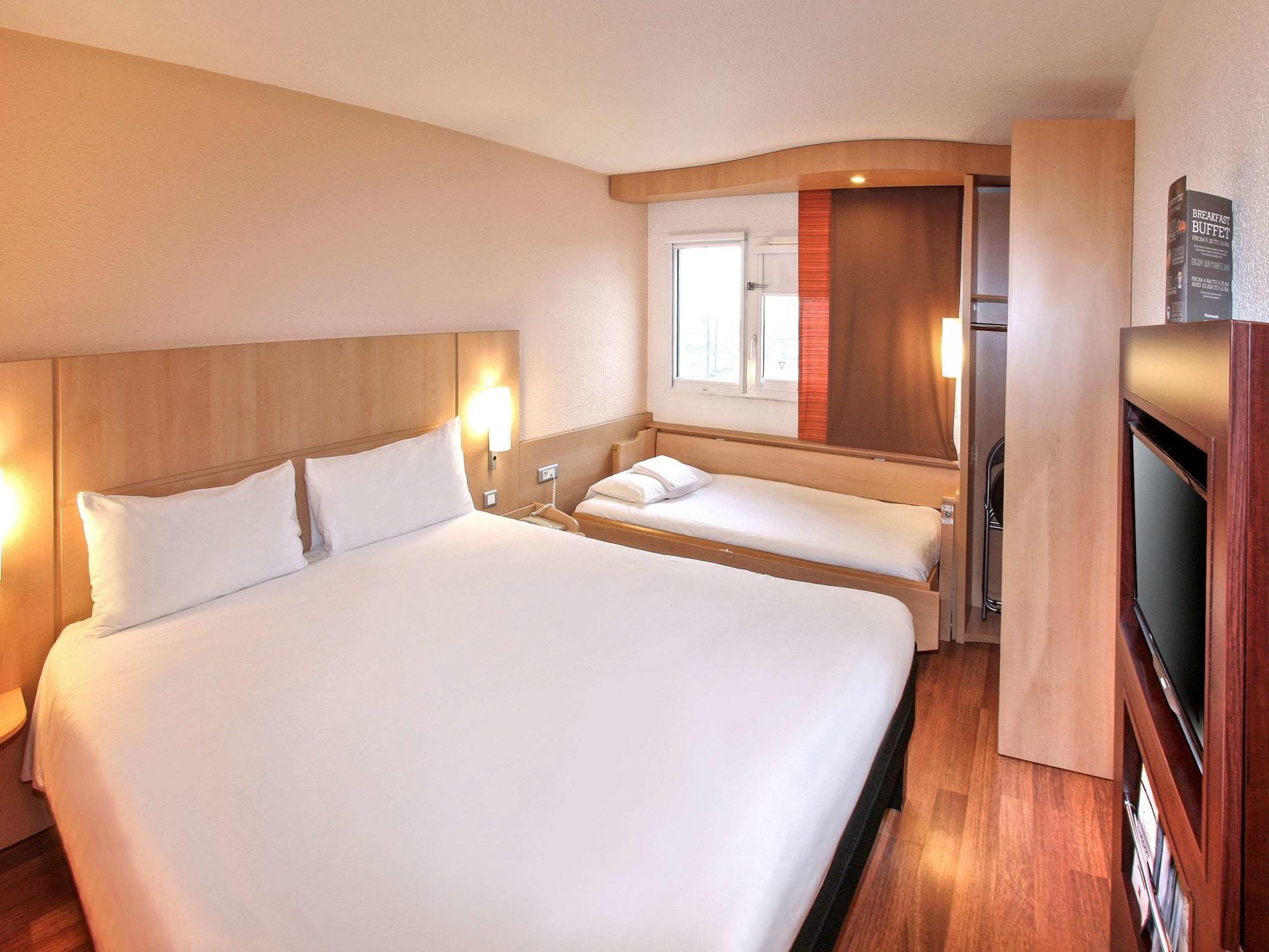 Ibis Poitiers Sud Hotel Kültér fotó