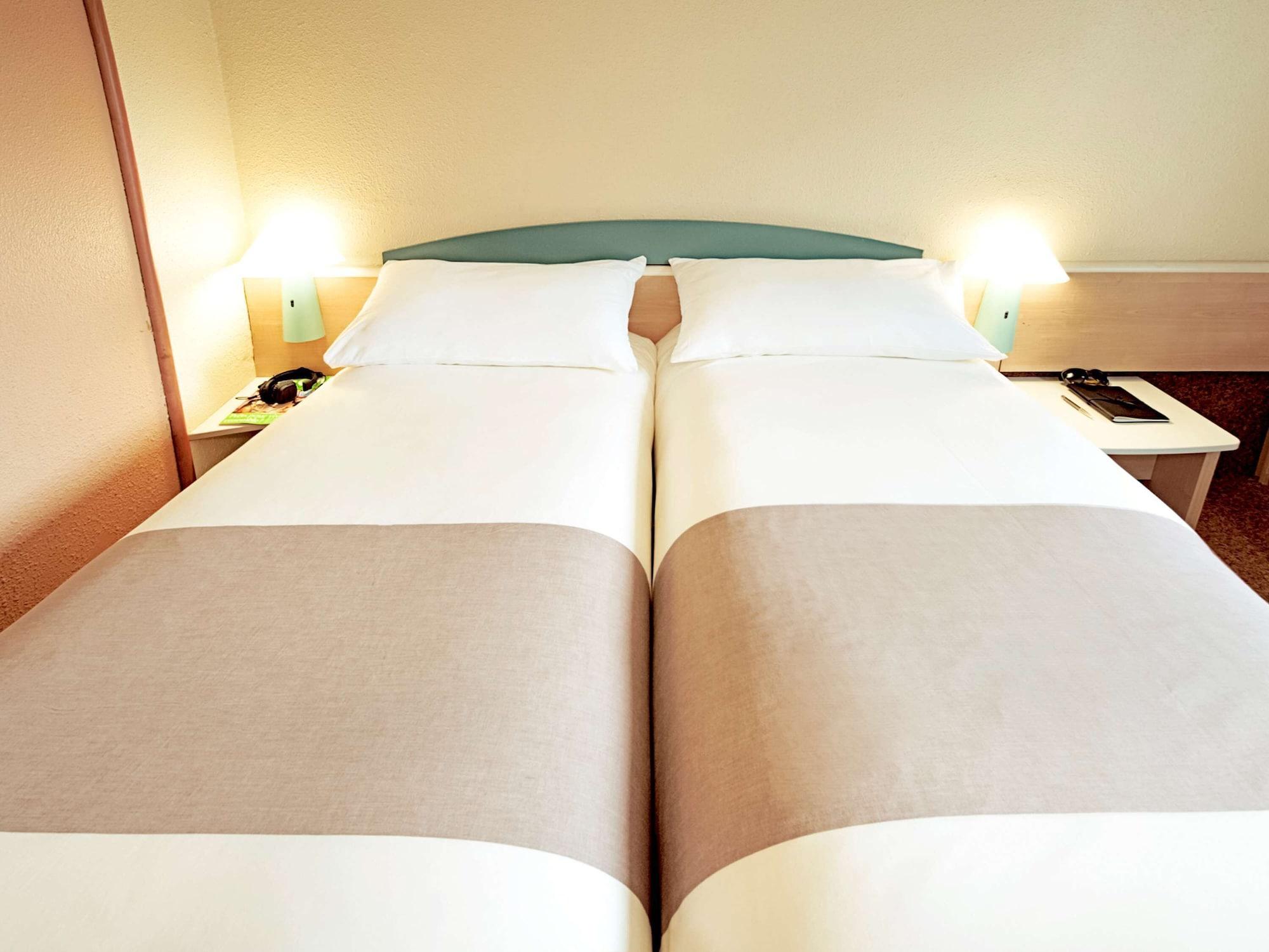 Ibis Poitiers Sud Hotel Kültér fotó