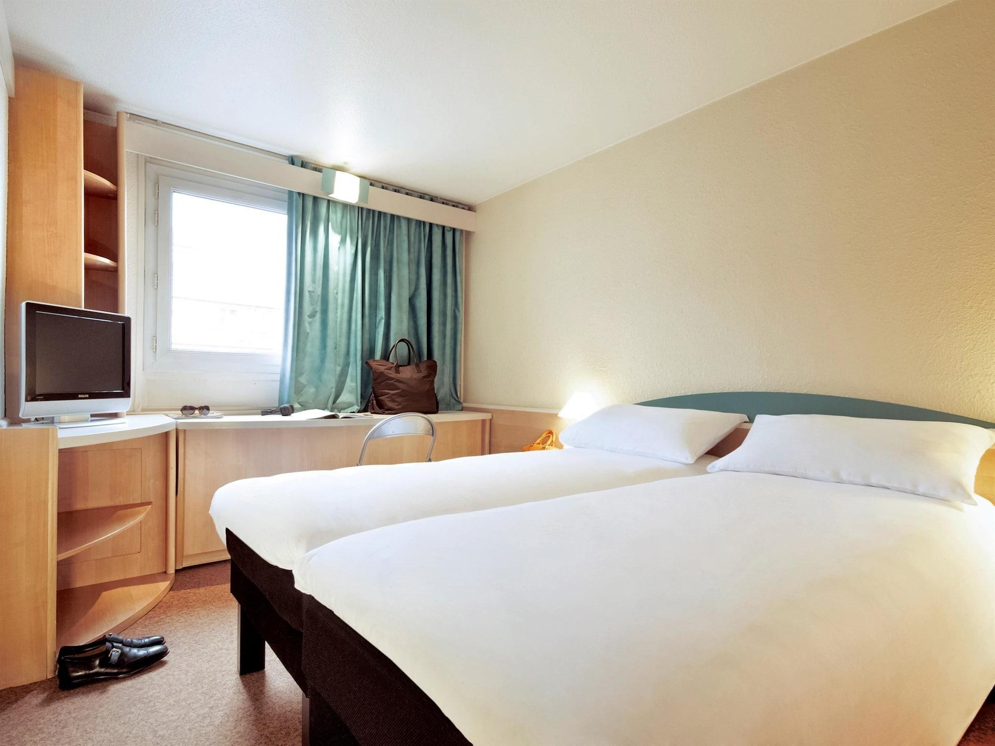 Ibis Poitiers Sud Hotel Kültér fotó