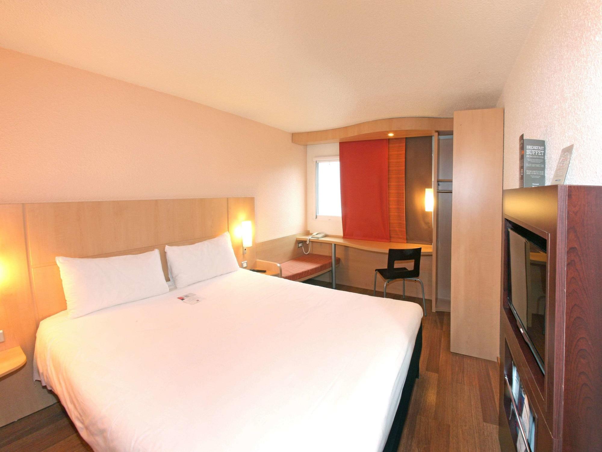 Ibis Poitiers Sud Hotel Kültér fotó