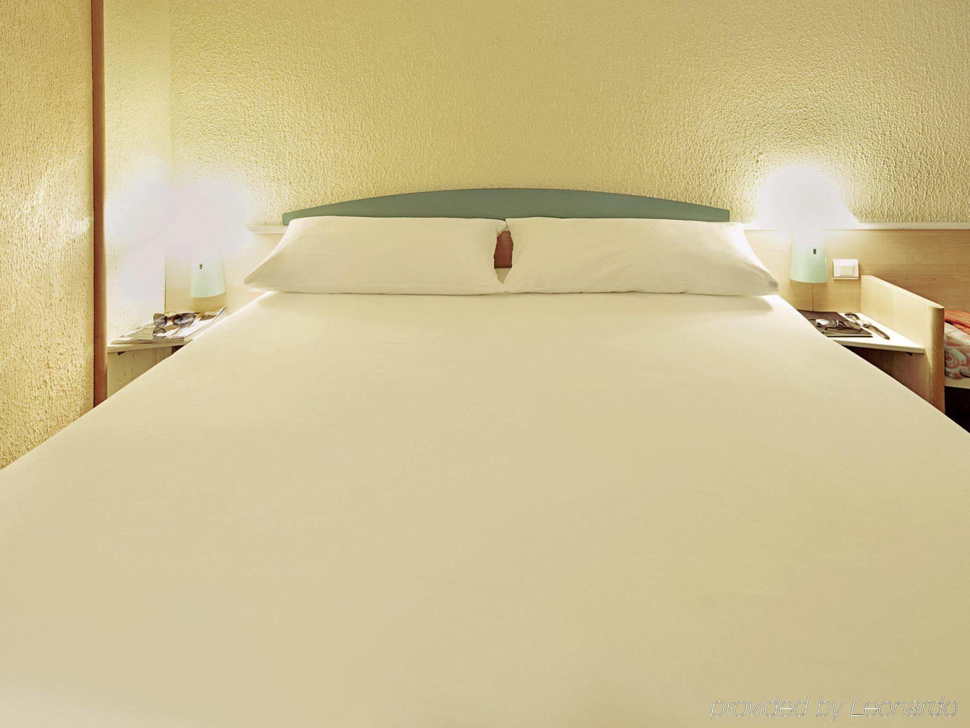 Ibis Poitiers Sud Hotel Kültér fotó